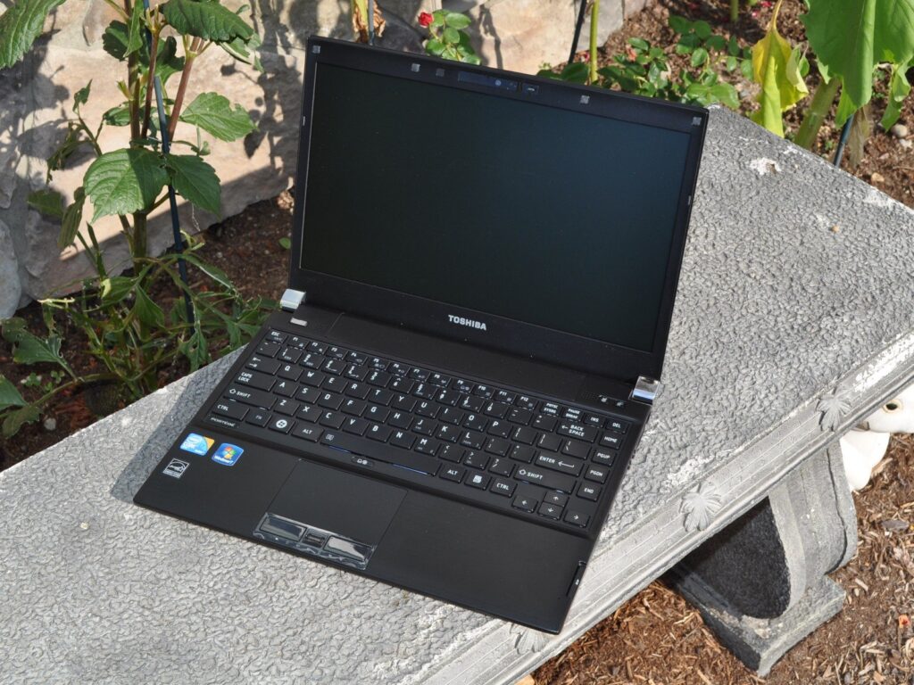 Laptop Giá Sỉ – Phân Phối Cung Cấp Laptop Mới Cũ – Mua Bán Laptop Nhập Khẩu – Thanh Lý Laptop – Laptop Chính Hãng – Cho Thuê Laptop Xách Tay – Laptop Cũ Giá Rẻ – Laptop Mới Giá Tốt – Laptop Giá Rẻ – Laptop Uy Tín – Laptop TPHCM – Laptop Sài Gòn (HCM) – Laptop Cũ Mới Giá Rẻ